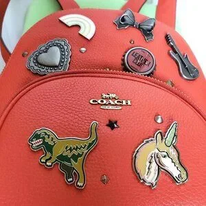 COACH CARRIE BACKPACK 23 W/SOUVENIR 7 PIN CUSTOMIZATION:NWT MANGO 1-OF-A-KIND COACH CARRIE BACKPACK 23 W/SOUVENIR 7 PIN CUSTOMIZATION:NWT  main image 2
